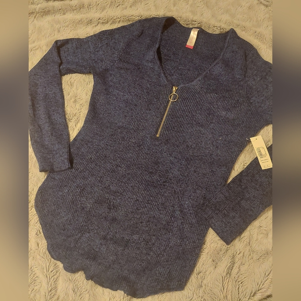 Women's Blue Top